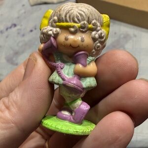 Vintage Strawberry Shortcake Almond Tea Figure 1980s Mini Doll Toy